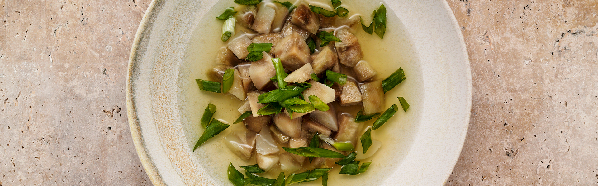 Sopa de pescado sobrante