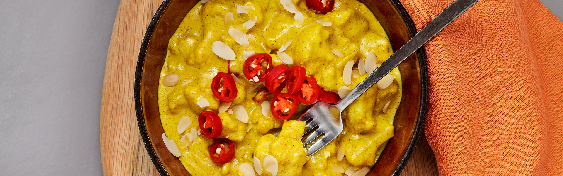 Curry vegano de coliflor reaprovechada