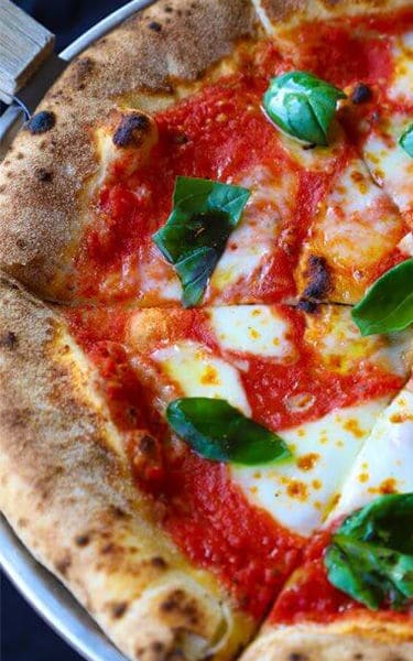 Pizza-Margherita-from-Leftover-Pasta-Sauce_375x600