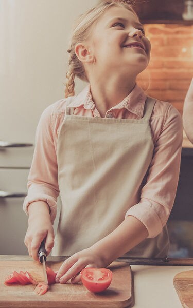 Getting Children Used to the Kitchen_3_375x600