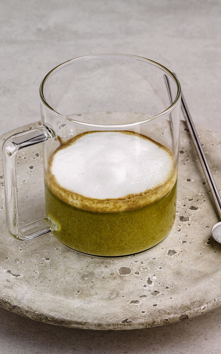 GRUNDIG_matcha-macchiato_750x1200