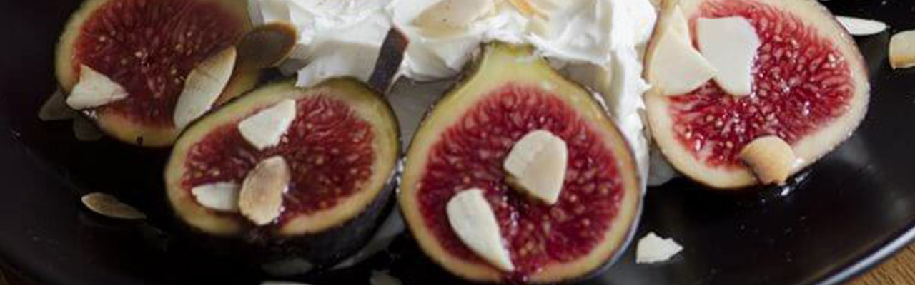 Grilled Figs with Honeyed Mascarpone_1920x600